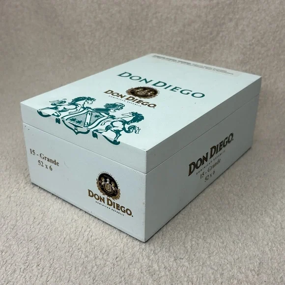 Don Diego Empty Grande Cigar Box with Crest Design White/Teal Dominican Republic - Picture 3 of 10